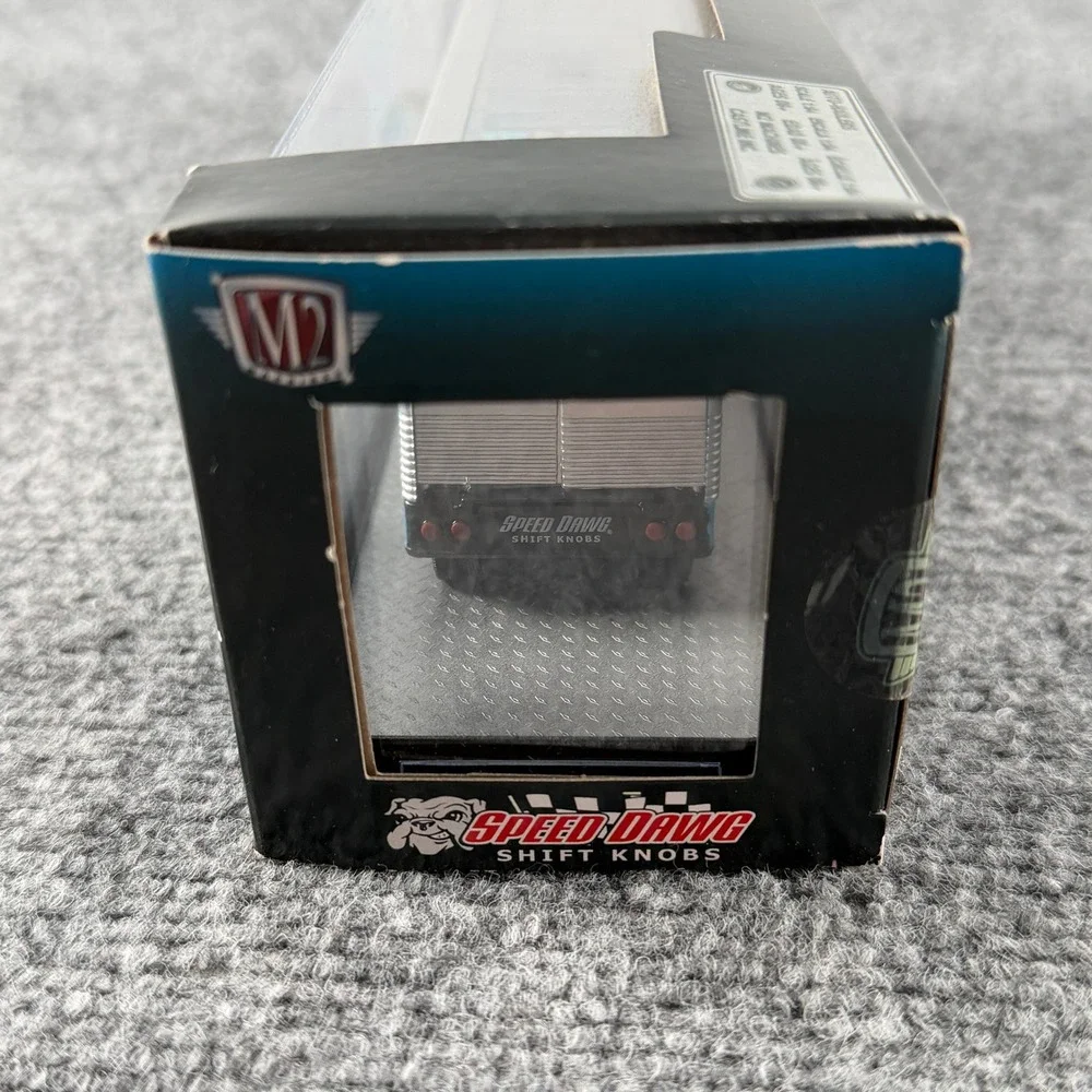 M2 Machines Auto-Hauler 1:64 Blue Dodge L600 Charger R36 Speed Dawg HEMI